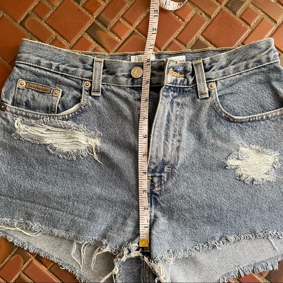 Vintage Calvin Klein cut off shorts - Picture 3 of 4